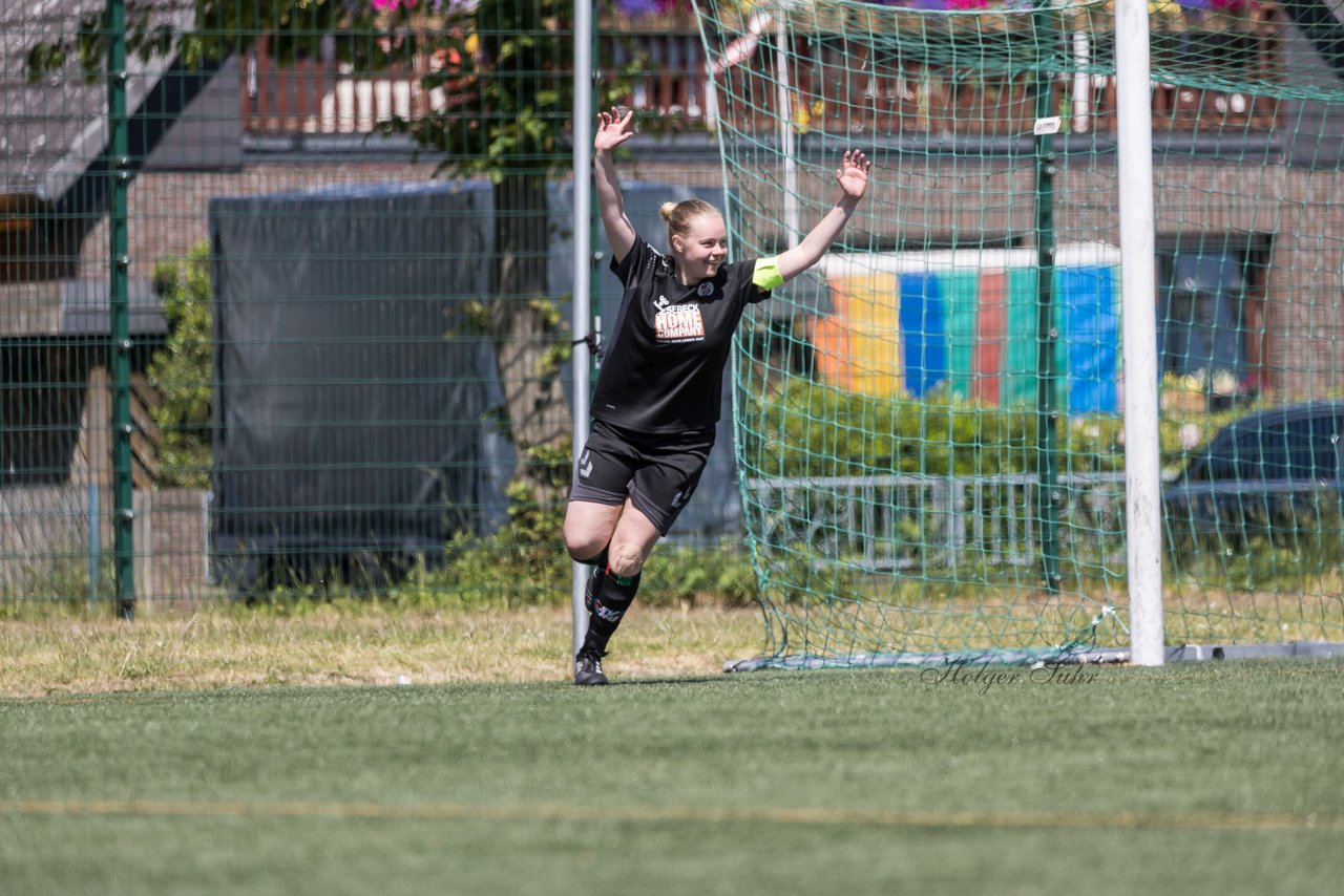 Bild 220 - wBJ SV Henstedt Ulzburg - TuS Rotenhof : Ergebnis: 12:0